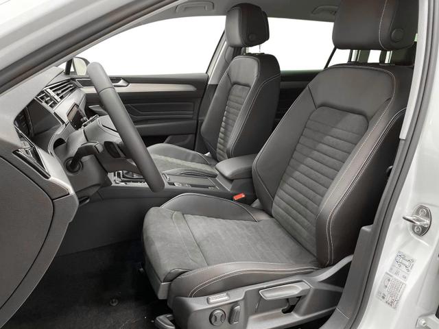 Passat Variant Elegance 2.0 TDI 200PS/147kW DSG7 2023 R-Line Exterieur 