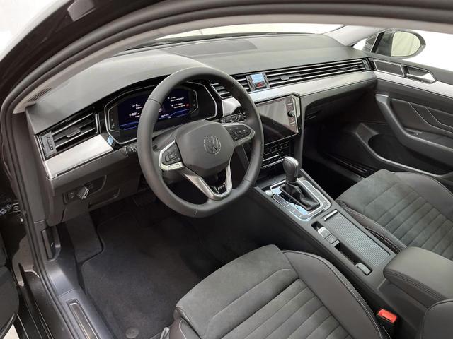 Passat Variant Elegance 2.0 TDI 200PS/147kW DSG7 2023 R-Line Exterieur 