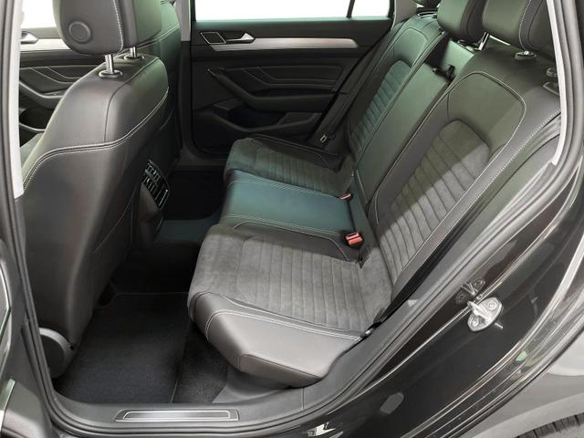 Passat Variant Elegance 2.0 TDI 200PS/147kW DSG7 2023 R-Line Exterieur 