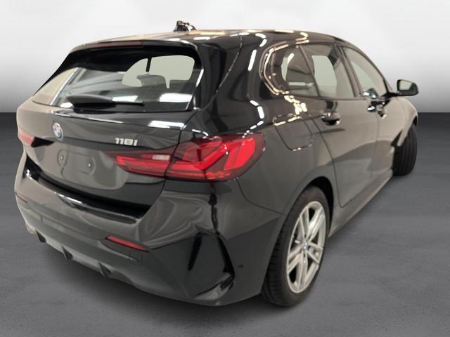 BMW 1er 118 i M Sport 1.5 aut. 136PS/100kW 2024 | +LED +PDC +Sport-Fahrwerk +17" Alu RESERVIERT 