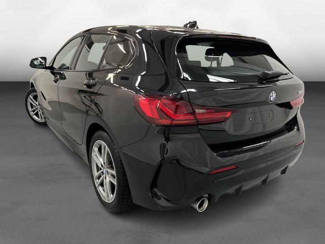 BMW 1er 118 i M Sport 1.5 aut. 136PS/100kW 2024 | +LED +PDC +Sport-Fahrwerk +17" Alu RESERVIERT 