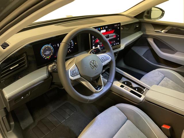 Volkswagen Passat Variant Business 1.5 eTSI 150PS/110kW DSG7 2025 +17" Bologna +KomfortPaket +AssistenzPaket 