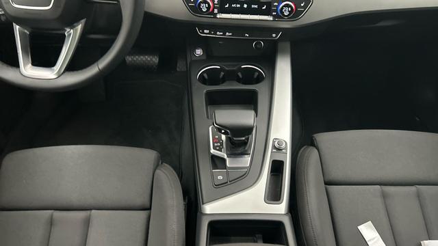 A4 Avant S Line Plus 40 2.0 TDI 204PS/150kW S-tronic 2024 | *+18" ALU +PANO +NAVI +LED +RFK +Sportlederlenkrad +Sport-Fahrwerk* 