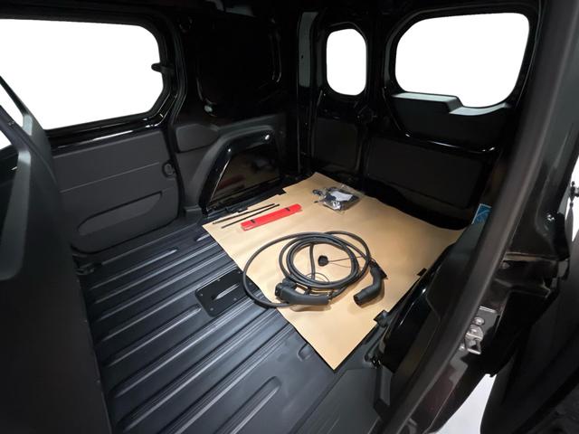 Nissan Townstar Van L1 Tekna Electric 45kWh 122PS/90kW Aut. 2024 | *+AHK +Wärmepumpe +Glas-Paket +ProPilot Paket* 