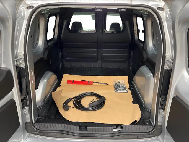 Nissan Townstar Van L1 Tekna Electric 45kWh 122PS/90kW Aut. 2024 | *+AHK +Wärmepumpe +Glas-Paket +ProPilot Paket* 