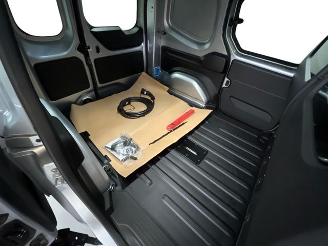 Nissan Townstar Van L1 Tekna Electric 45kWh 122PS/90kW Aut. 2024 | *+AHK +Wärmepumpe +Glas-Paket +ProPilot Paket* 