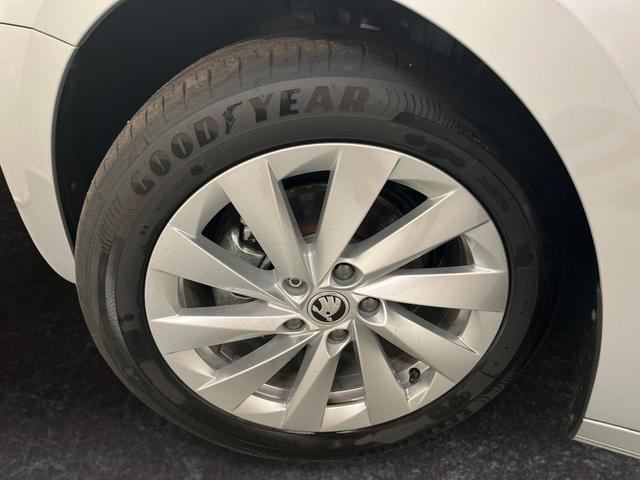 Skoda Octavia Combi Selection 1.5 eTSI mHEV 150PS/110kW DSG7 2025 *+Navi +Leder/Lounge +Matrix +RKF +KESSY +El. Heckklappe* 