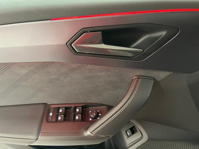 Cupra Leon Sportstourer VZ 2.0 TSI 333PS/245kW 4x4 DSG7 2025 *AHK + INTELLIGENT DRIVE* 