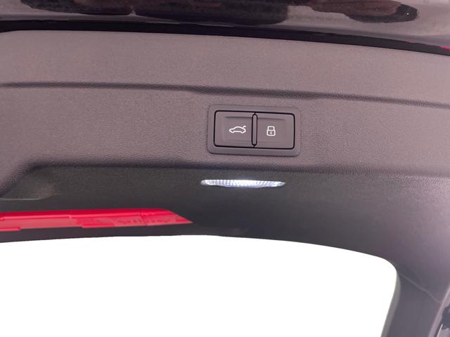 Audi A6 Avant S-Line TDI 204PS/150kW Quattro S-Tronic *AHK +ACC +TechPlus +20" LM +Schwarz Optik* 