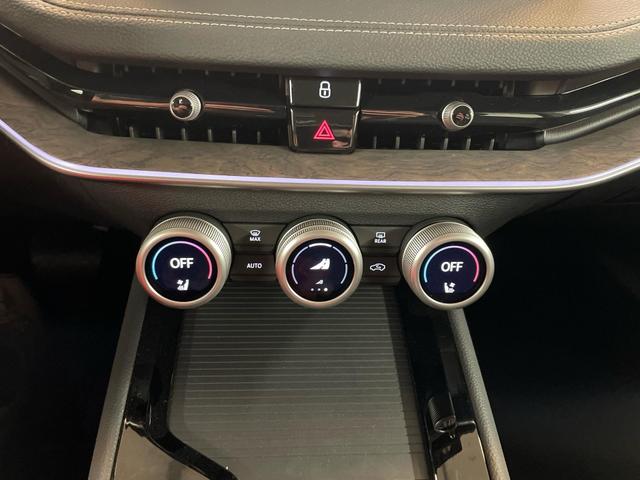 Superb Combi L&K 1.5 TSI iV 204PS/150kW DSG 2025 | +AHK +DrivePlus-Paket +Canton +Matrix +DCC 