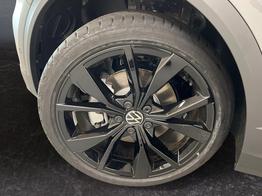 Volkswagen T-Roc Black Edition/Silver Edition 1.5 TSI 150PS/110kW DSG 2025 +Black Paket+19"ALU+MATRIX+PANO 