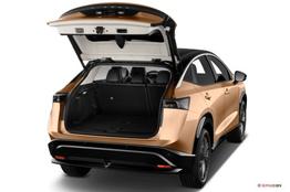 Nissan Ariya ADVANCE 63kWh 214PS/160kW 2WD Aut. 2024 *+Wärmepumpe +19" ALU +El. Heckklappe +Apple CarPlay +360-Kamera* 