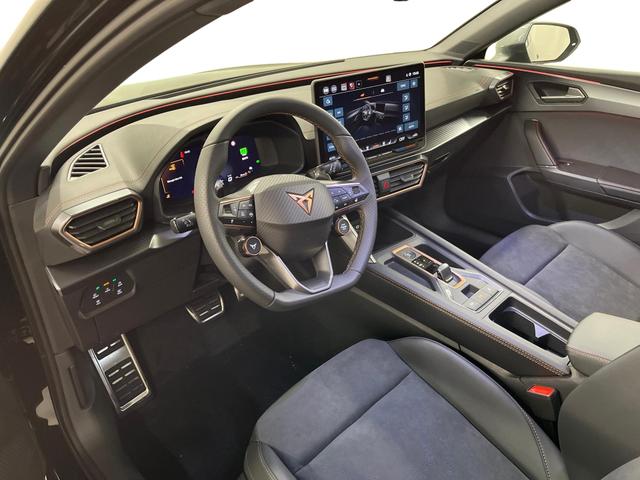 Cupra Leon Sportstourer VZ 2.0 TSI 333PS/245kW 4x4 DSG7 2026 +PANO+INT. DRIVE+MATRIX+360+AHK+Erweiterte Garantie. 