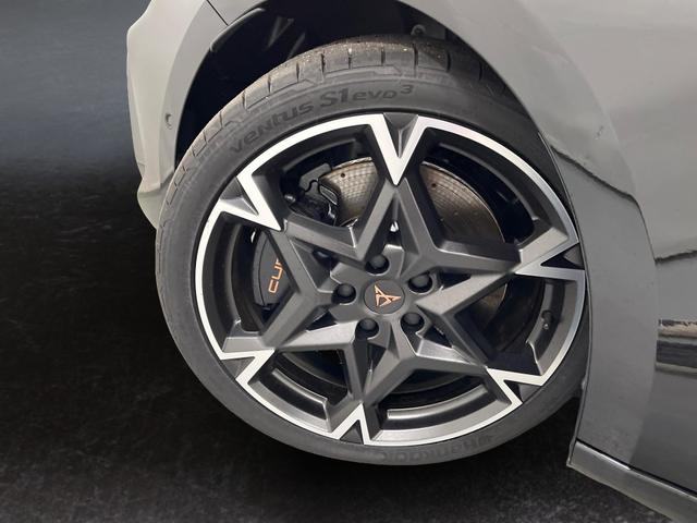 Cupra Leon Sportstourer VZ 2.0 TSI 333PS/245kW 4x4 DSG7 2026 +INT. DRIVE+MATRIX+360+AHK+Erweiterte Garantie. 
