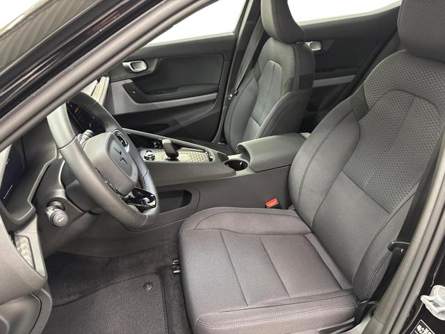 Polestar 2 Standard Range Single Motor 272HP 70kWh RWD 2025 