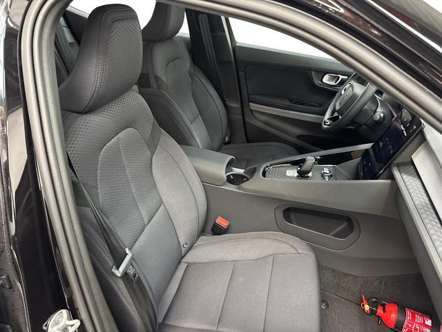 Polestar 2 Standard Range Single Motor 272HP 70kWh RWD 2025 