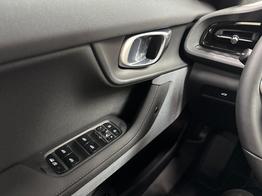 Polestar 2 Standard Range Single Motor 272HP 70kWh RWD 2025 