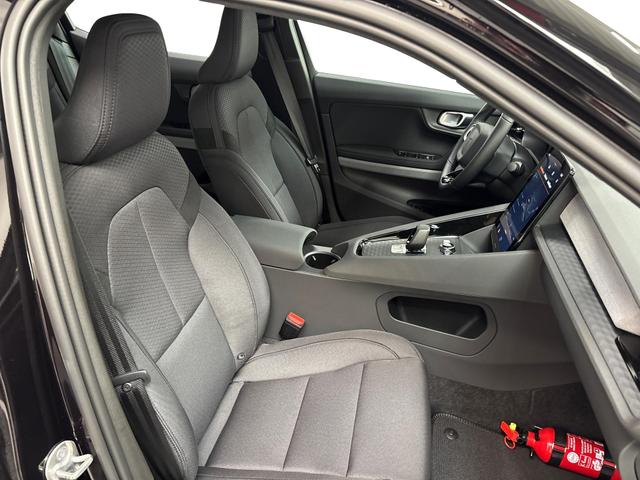 Polestar 2 Standard Range Single Motor 272HP 70kWh RWD 2025 