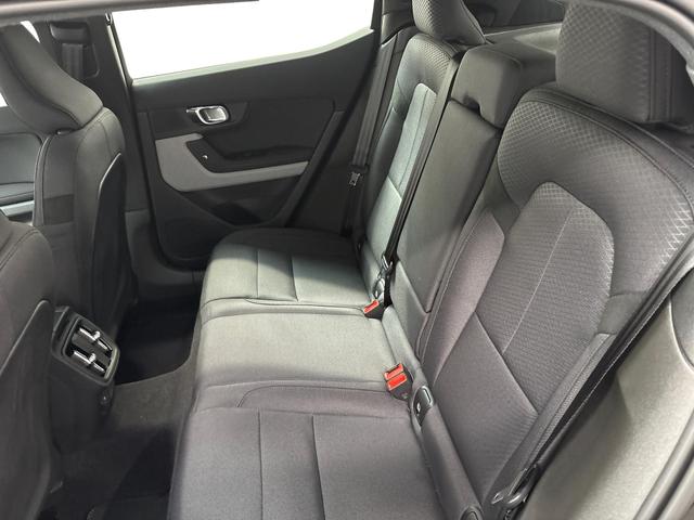 Polestar 2 Standard Range Single Motor 272HP 70kWh RWD 2025 