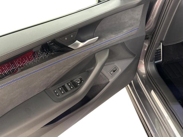 Volkswagen Passat Variant R-Line 2.0 TSI 4Motion 265PS/195kW DSG7 2026 | *19" +AHK +PANO +Black Style +360g +NAVI +Matrix* 