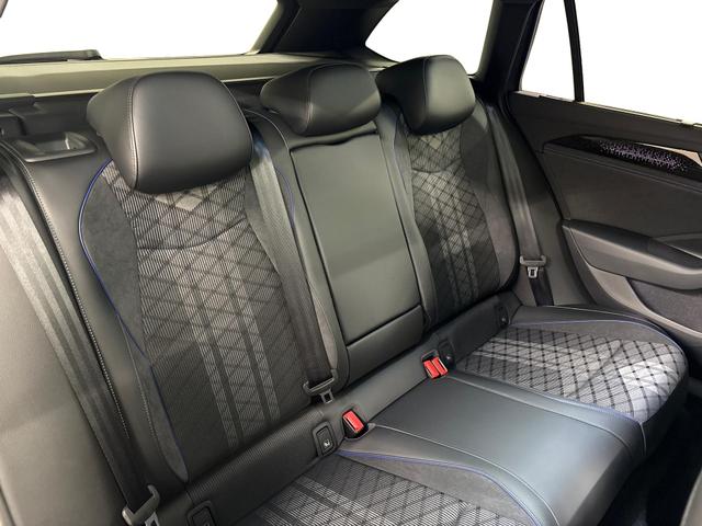 Volkswagen Passat Variant R-Line 2.0 TSI 4Motion 265PS/195kW DSG7 2026 | *19" +AHK +PANO +Black Style +360g +NAVI +Matrix* 