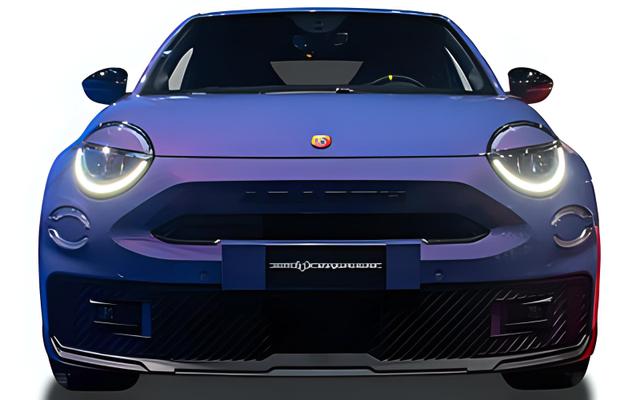 Abarth 600e Scorpionissima 54 kWh, Beispielbilder, ggf. teilweise mit Sonderausstattung