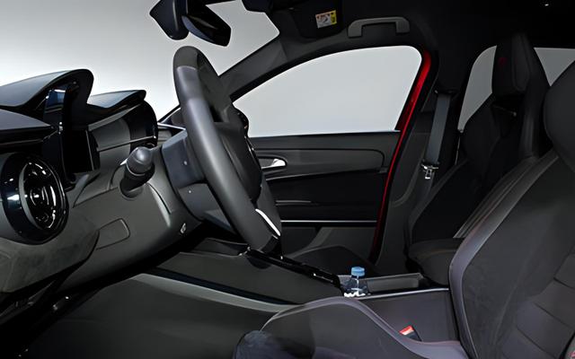 Alfa Romeo Junior Ibrida 1.2 MHEV VGT e-DCT6, Beispielbilder, ggf. teilweise mit Sonderausstattung