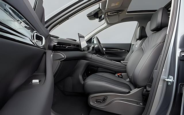 Geely Starray 1.5 PHEV EM-i Pro+, Beispielbilder, ggf. teilweise mit Sonderausstattung