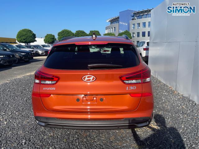 Hyundai / i30 / Weiß /  /  / 