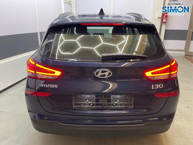 Hyundai / i30 / Blau /  /  / 