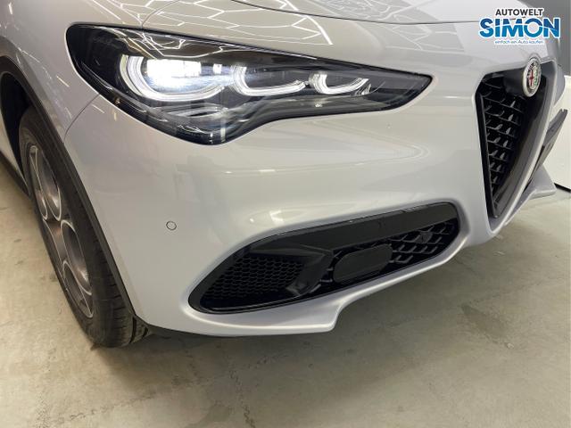 Alfa Romeo / Stelvio / Silber /  /  / 