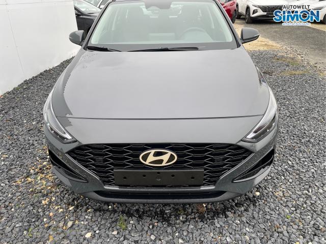 Hyundai / i30 / Weiß /  /  / 