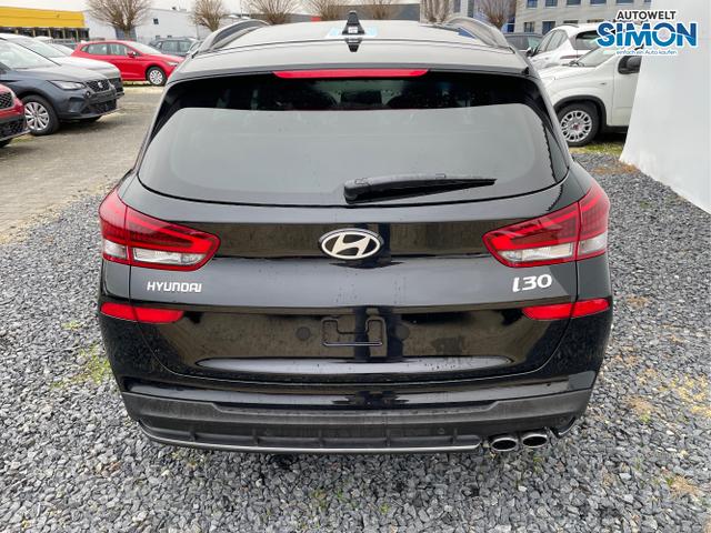 Hyundai / i30 / Weiß /  /  / 