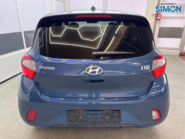 Hyundai / i10 / Blau /  /  / 