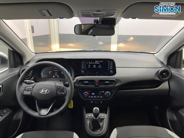 Hyundai i10 COMFORT PLUS NAVI KLIMAAUTOMATIK SHZ PDC RFK ALU 