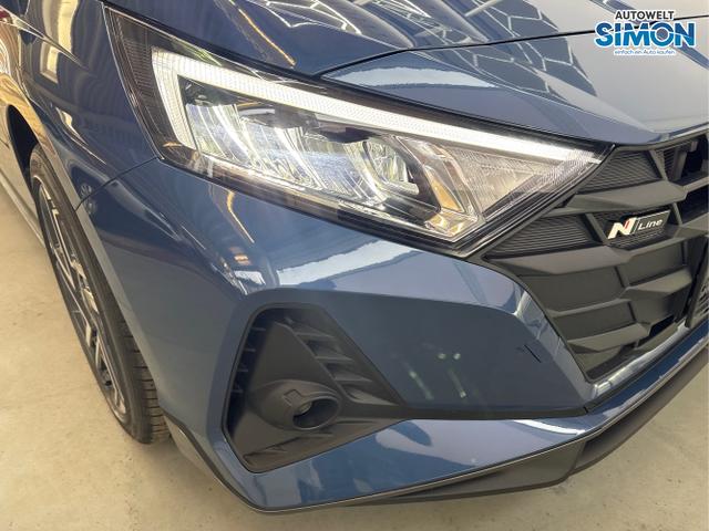 Hyundai / i20 / Blau /  /  / 