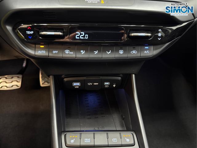 Hyundai / BAYON / Grün /  /  / DCT NAVI SHZ KLIMAAUTOMATIK RFK 