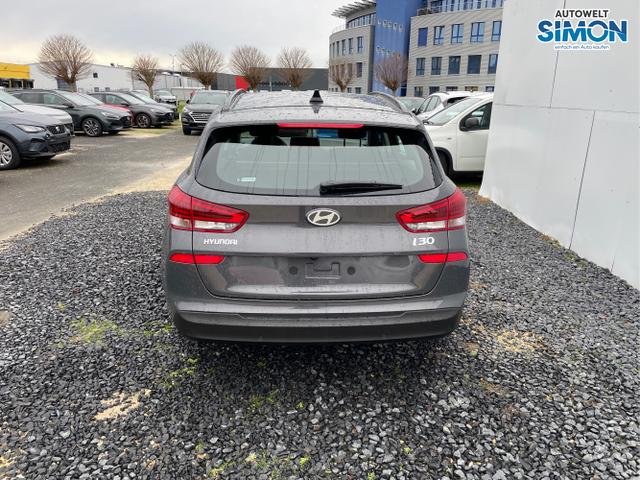 Hyundai / i30 / Weiß /  /  / 