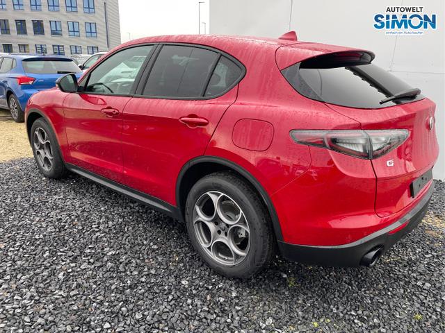 Alfa Romeo / Stelvio / Weiß /  /  / 