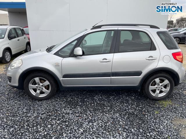 Suzuki / SX4 / Weiß /  /  / 