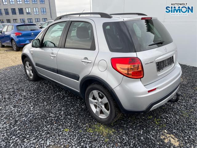 Suzuki / SX4 / Weiß /  /  / 