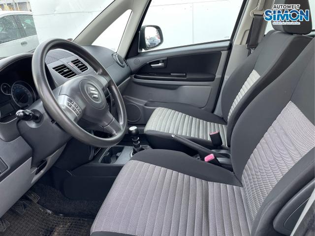 Suzuki / SX4 / Weiß /  /  / 