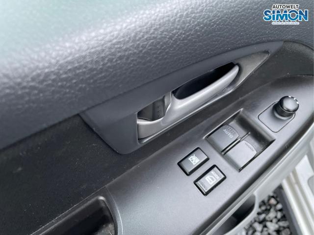 Suzuki / SX4 / Weiß /  /  / 