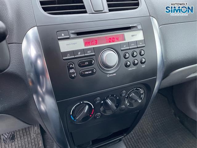 Suzuki / SX4 / Weiß /  /  / 