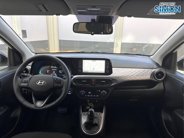 Hyundai / i10 / Weiß /  /  / AUT SHZ 16ALU SMART KEY NAVI RFK PDC