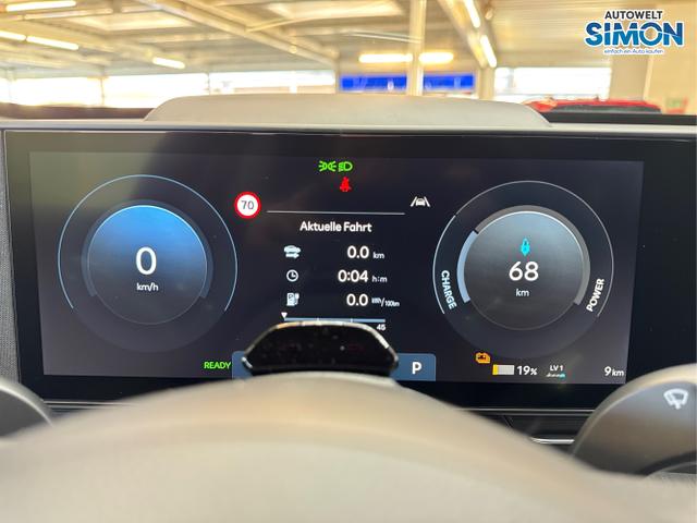 Hyundai / KONA / Schwarz /  /  / 65.4 kWh SHZ 360 NAVI HUD 