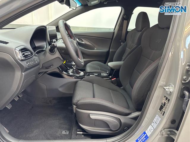 Hyundai / i30 / Grau /  /  / N-LINE SHZ NAVI PDC RFK