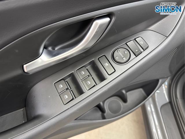 Hyundai / i30 / Grau /  /  / N-LINE SHZ NAVI PDC RFK