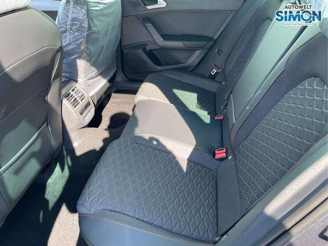 Seat / Leon / Weiß /  /  / 