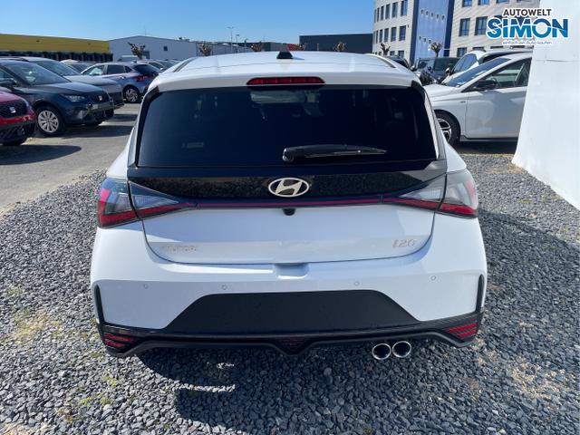 Hyundai / i20 / Weiß /  /  / 